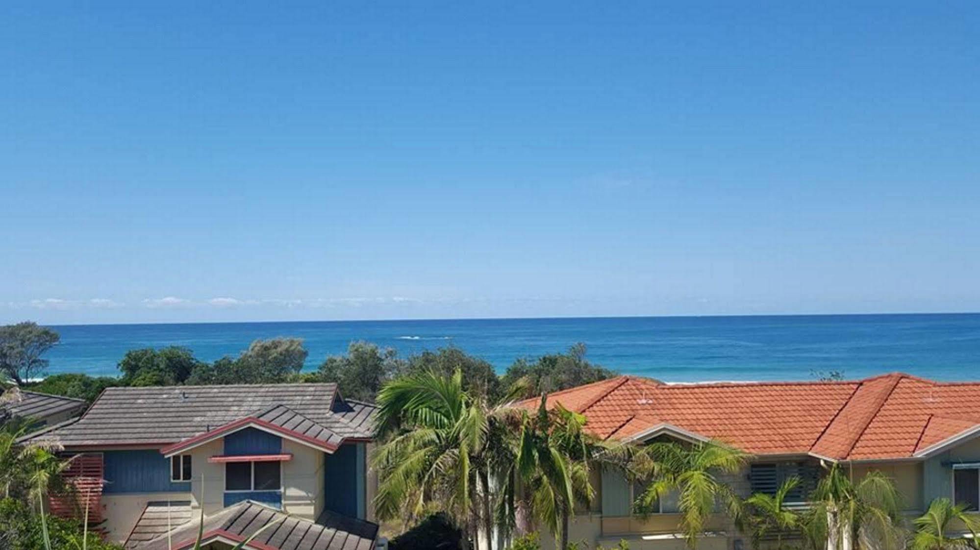Aqualuna Beach Resort Sapphire Beach Exteriör bild