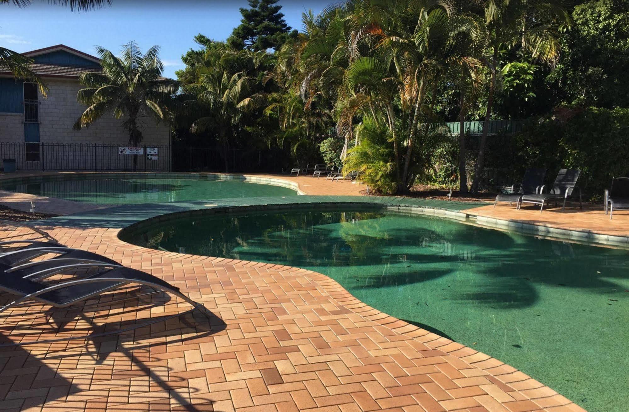 Aqualuna Beach Resort Sapphire Beach Exteriör bild